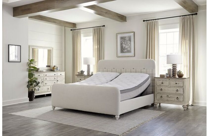 MARGO KING BED W/ MATCHING FOOTBOARD PACKAGE Room Scene 2