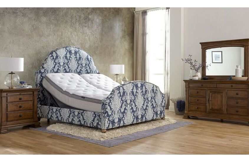 ARABELLA KING BED W/MATCHING FOOTBOARD PACKAGE Room 