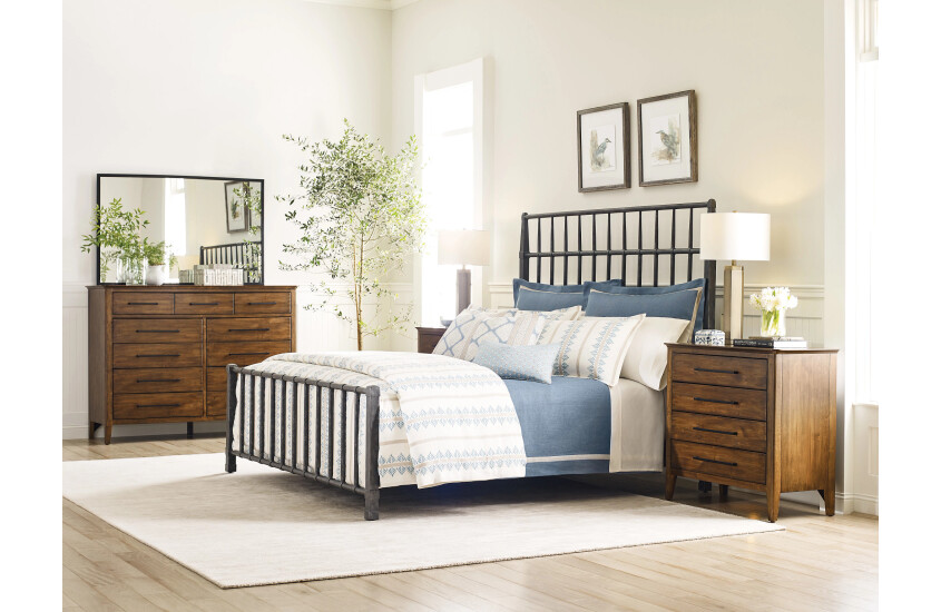 SYLVAN QUEEN METAL BED COMPLETE Room