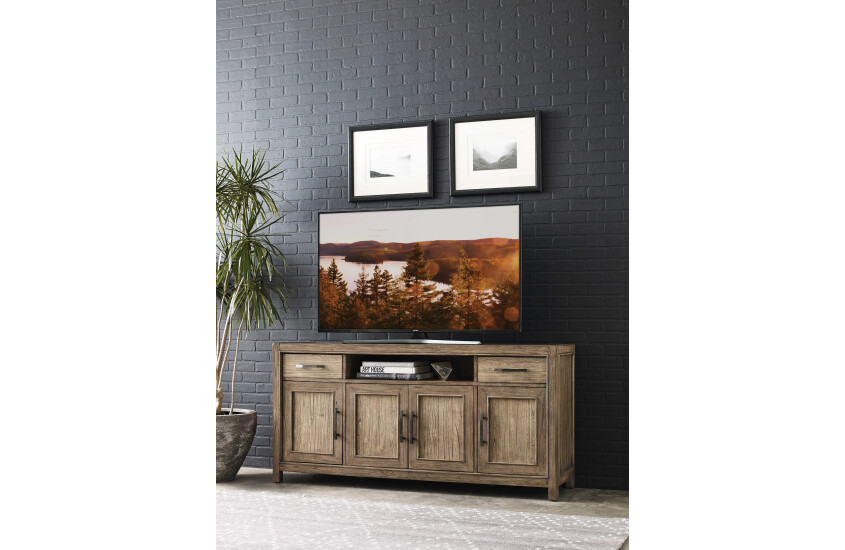 CALLE ENTERTAINMENT CONSOLE Room 
