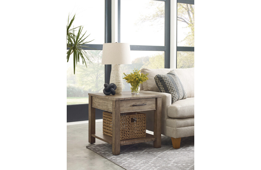 MADERO END TABLE Room 