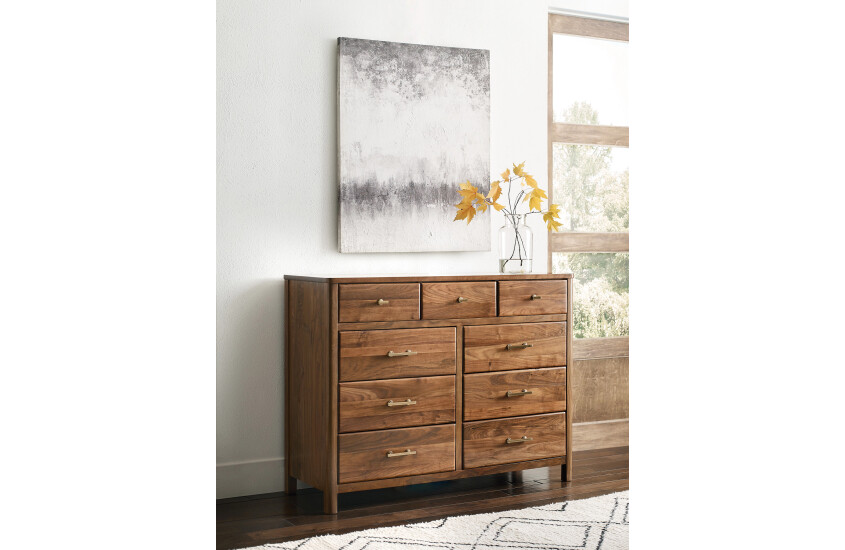 FLAT TOP NINE DRAWER DRESSER Room